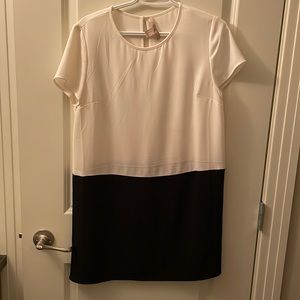 Forever 21 dress. Casual but classy. Wore once. Excellent condition.